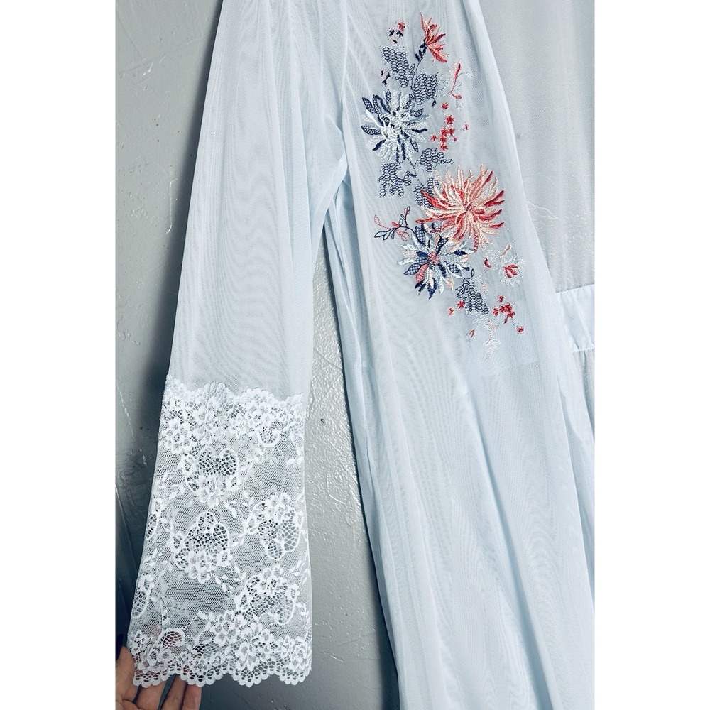 La Vie En Rose Embroidered Blue Robe With‎ Lace Detail Size S/M - Picture 6 of 12